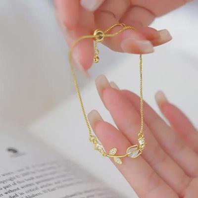 Cross-Border Tulip Rose Bracelet: Niche Design Cat's Eye Stone for Girlfriend's Birthday.