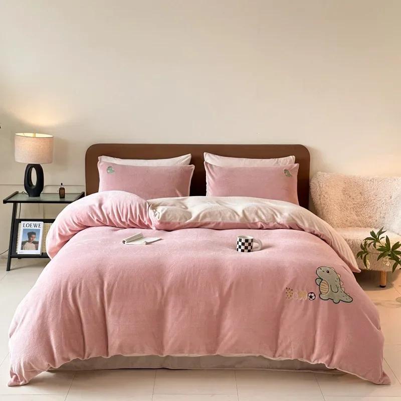 2025 high gram weight thickened warm cute cartoon milk fleece four-piece set embroidered baby fleece double-sided fleece bedding