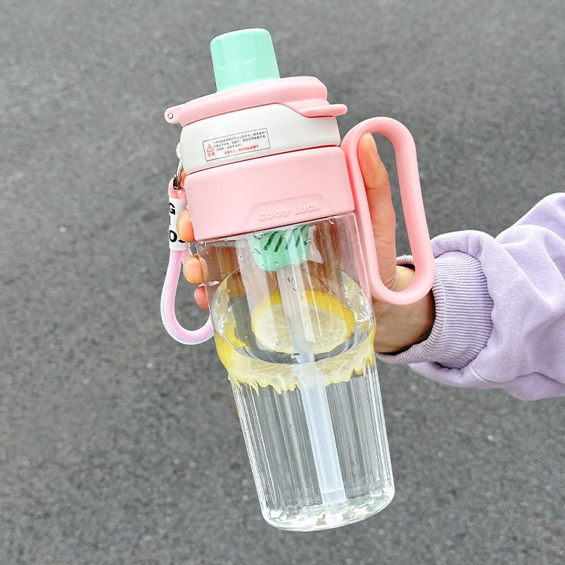 

Соломенная чашка большой вместимости, термостойкая, чашка для разделения чая и воды, с высоким внешним видом, портативная спортивная бутылка для воды 980ml розовый