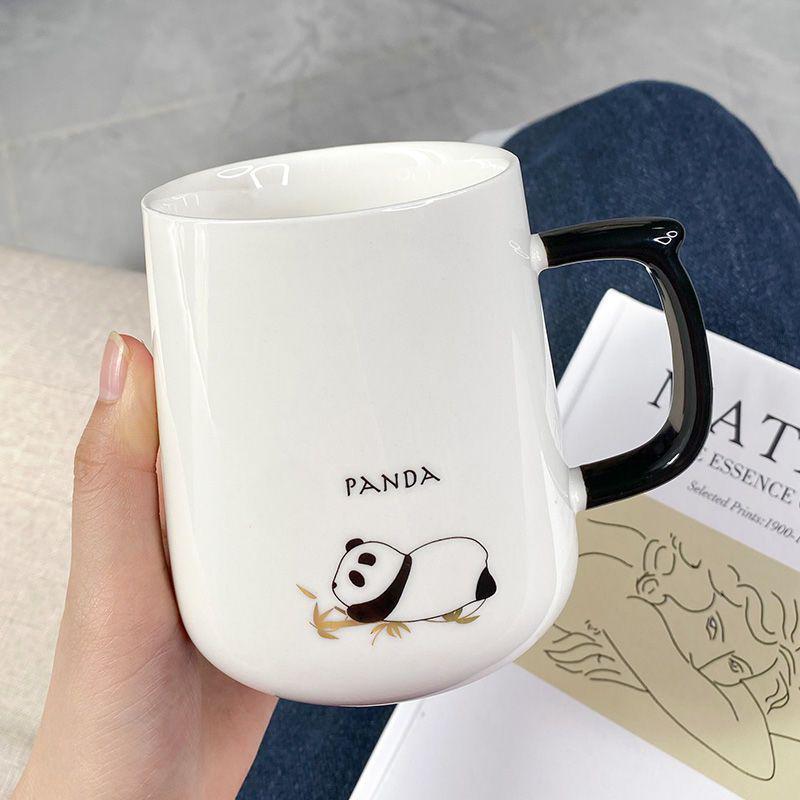 Mug en Céramique avec Couvercle et Cuillère pour Café - Parfait pour Hommes, Femmes, Couples et Enfants - Design Mignon et Créatif pour la Maison ou le Petit Déjeuner.