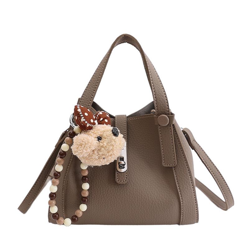 Feel casual portable bucket bag women's 2026 winter new fashion versatile shoulder messenger bag