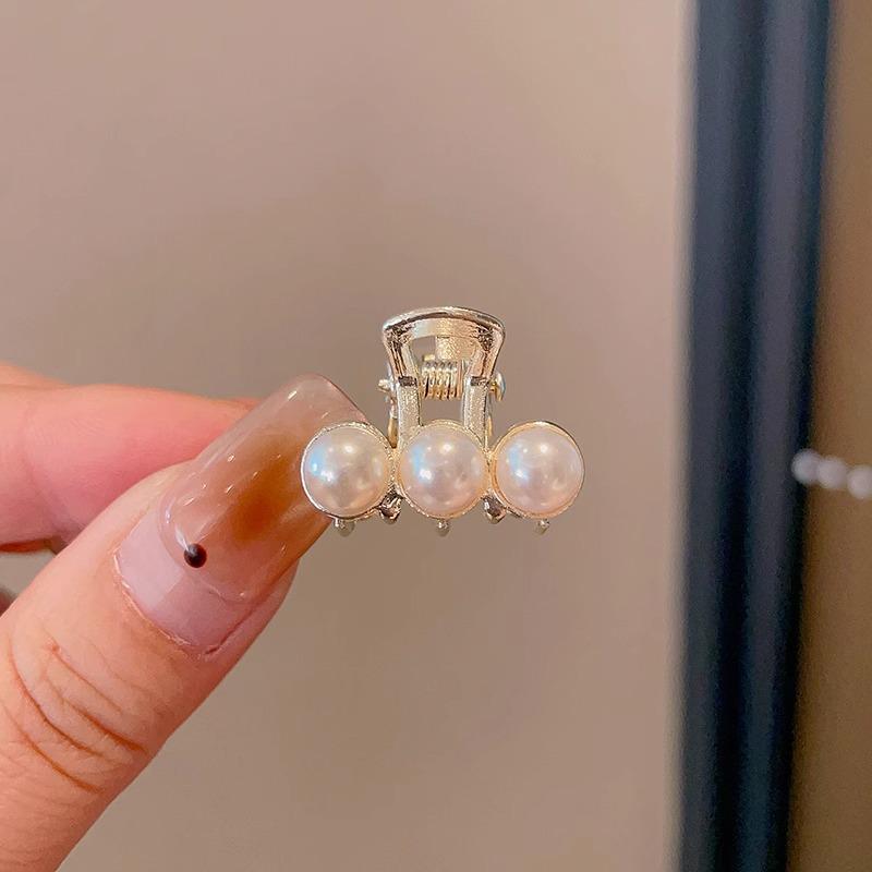 2025 Pearl Hair Claw Clip for Women - Elegant Autumn/Winter Hair Accessory for Bangs & Side Styles