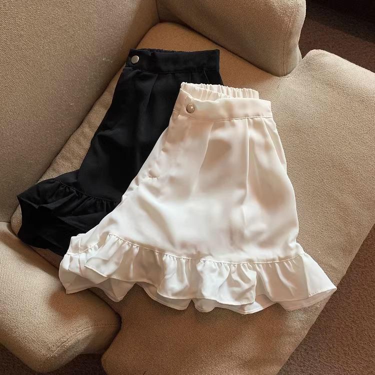 2024 Jesień Damskie Słodkie Falbanki Wysoki Stan Styl Kolegialny Luźne Szorty