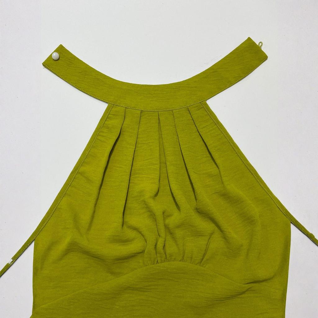Ladies' Casual And Fashionable Summer Commuting Vacation Style Solid Color Tank Top Neck Hanging Tie Shorts Set