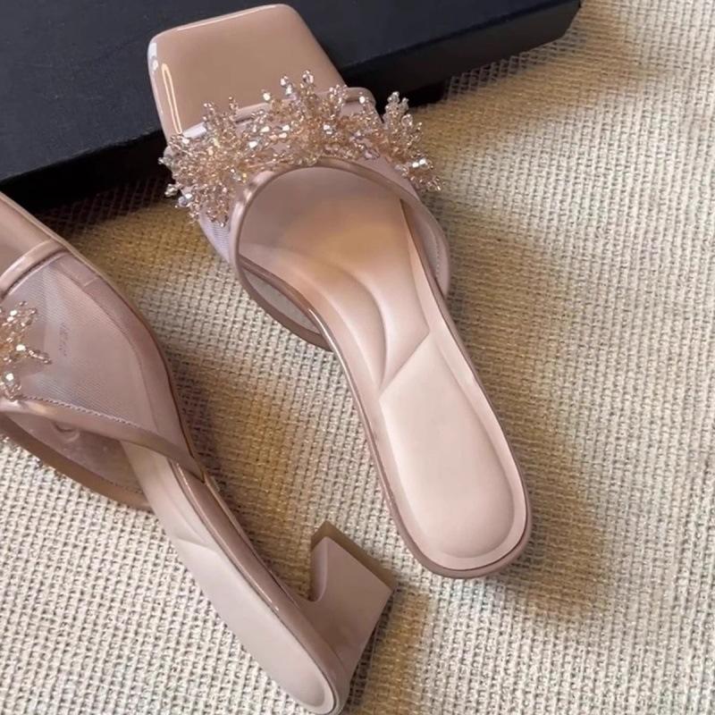 

French gentle mesh yarn beaded flowers one word cool slippers women s 2025 new outer wear square head temperament thick heel sandals 41 абрикосовый
