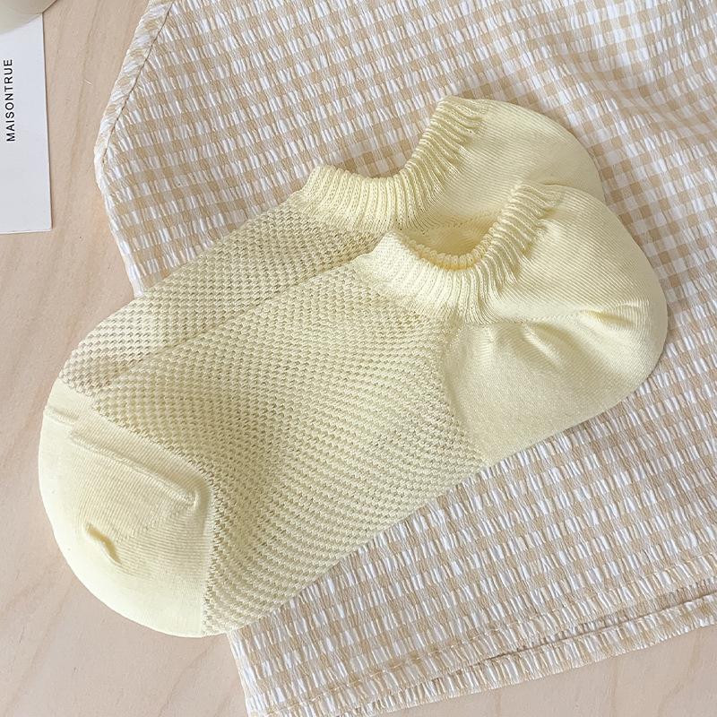 Women's Summer Thin Solid Color Invisible Shallow Mouth Do Not Fall Off with Mesh Boneless Boat Socks