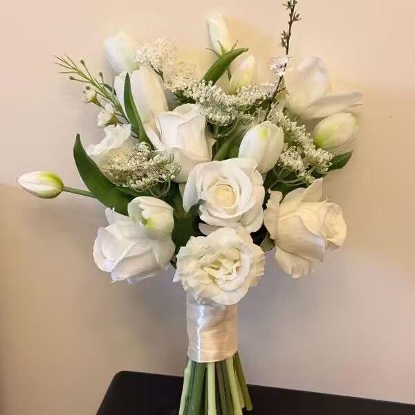 Korean Mori Style Small Fresh Bridal Bouquet for Wedding and Photography