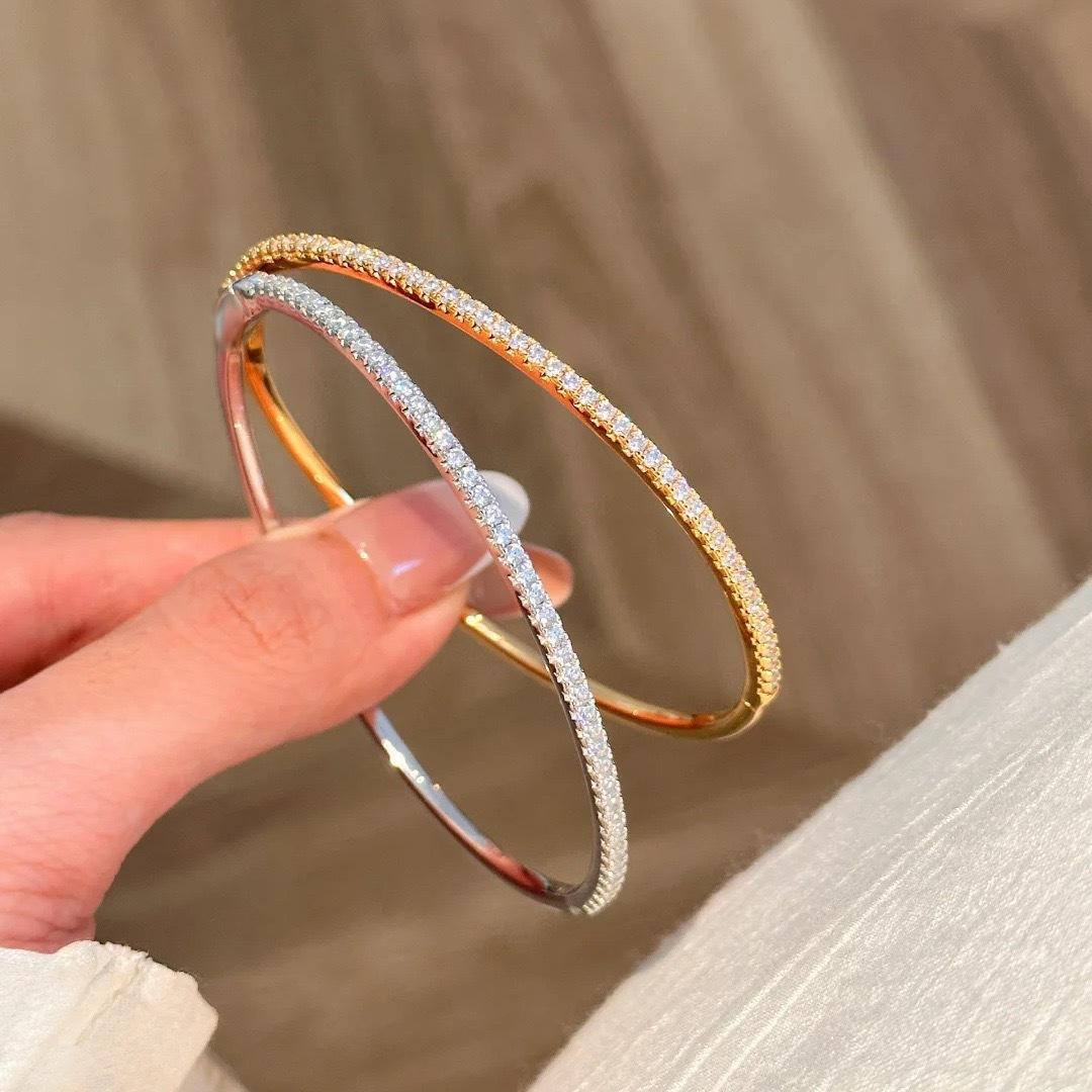 Браслет с бриллиантами Женская мода Легкая роскошь Нишевый Изысканный Рассыпной бриллиант Цирконий Ряд бриллиантов Цыганская звезда Полностью бриллиантовый Сияющий бриллиант Браслет 2026 18CM платиновый