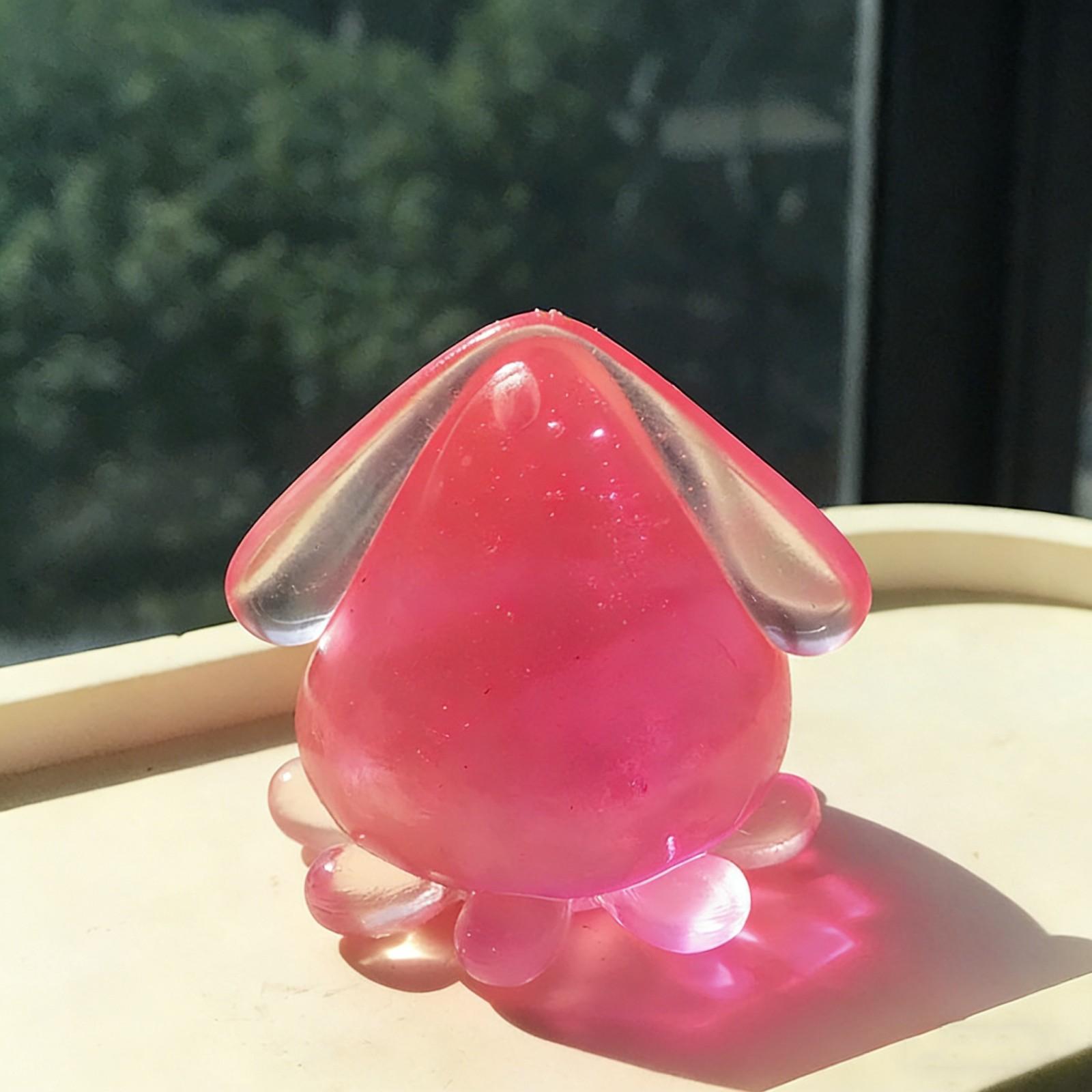 

Decorative Resin Figurine with Smooth Surface Suitable for Desk Display and Home Ornamentation Piece One Size рожевий