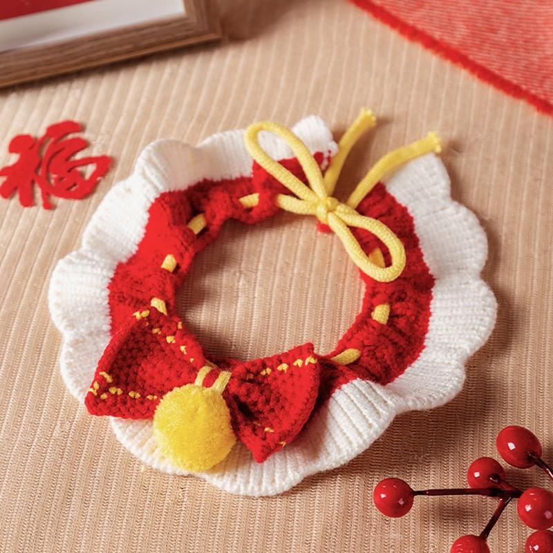New Year's Festive Cat Knitted Collar Christmas Handwoven Necklace Dog Pet New Year Scarf Saliva Towel