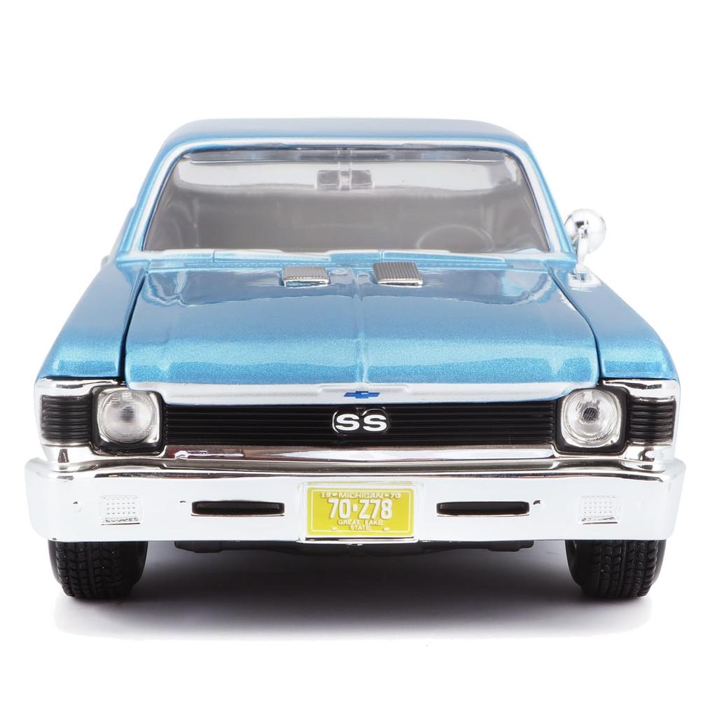 Maisto 1/24 scale diecast model of a 1970 Chevrolet Nova SS Coupe in blue (product number 31262 BU)