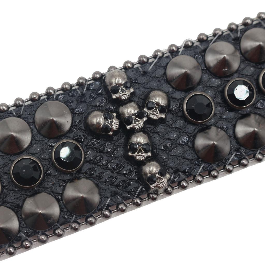 Amerikanisches Strass-Nieten-Armband Armband Kreuz Schädel Dekoration Punk Goth Personalisierter Schmuck