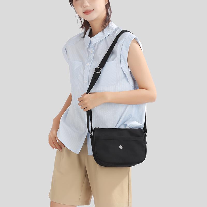 Lichtgewicht effen kleur nylon crossbody tas damestas schoudertas voor moeder