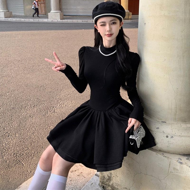 Rich daughter feeling small black dress French temperament princess fluffy dress small man with knitted dress winter