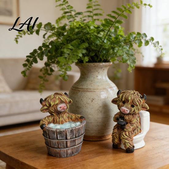 Weather Resistant Garden Statue 2Pcs/Set Funny Highland Cow Figurine Bathing and Toilet Sitting Ornament Realistic Resin Indoor Outdoor Figurine