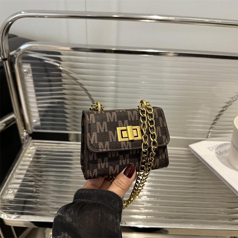 2025 spring new fashion shoulder bag casual chain small square bag women's fashion personalized beautiful messenger bag