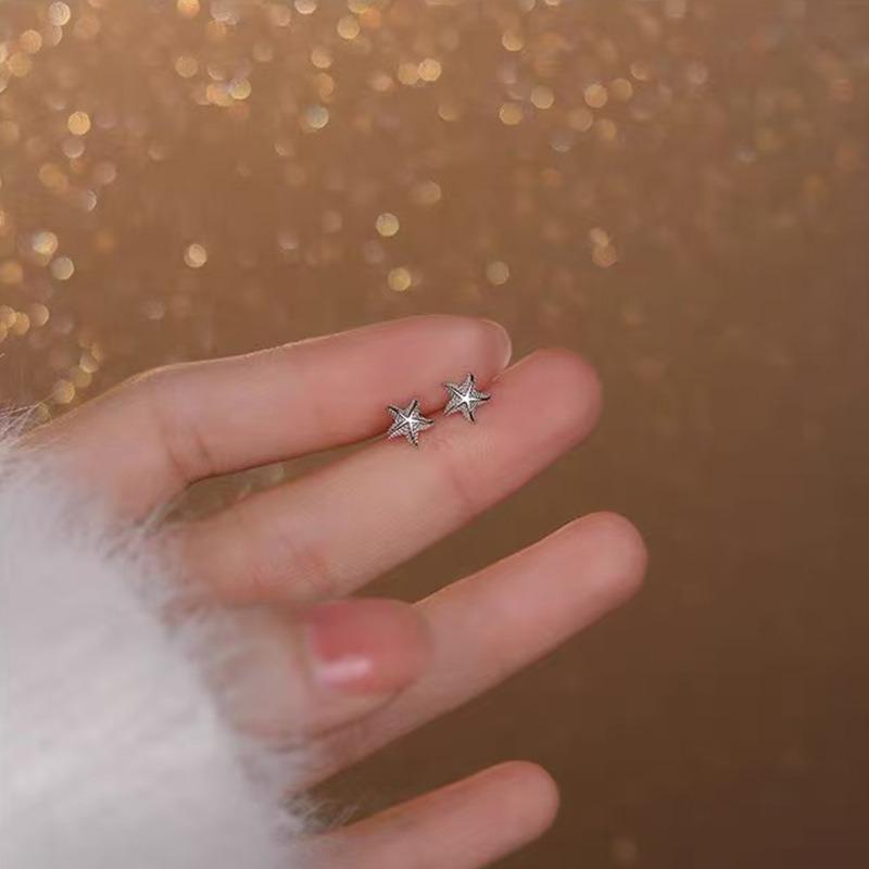 Raising Ear Holes, Small Stud Earrings for Women, Simple, Sweet, Small and Fresh Earrings, Niche Design, Versatile Earrings