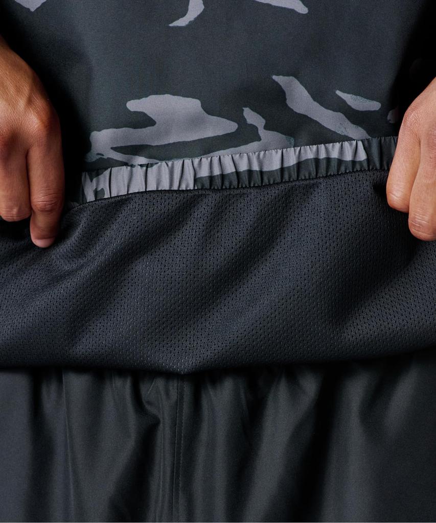 Under Armour UA Jacket NOV Medium V-Neck 6007971(001) Black,