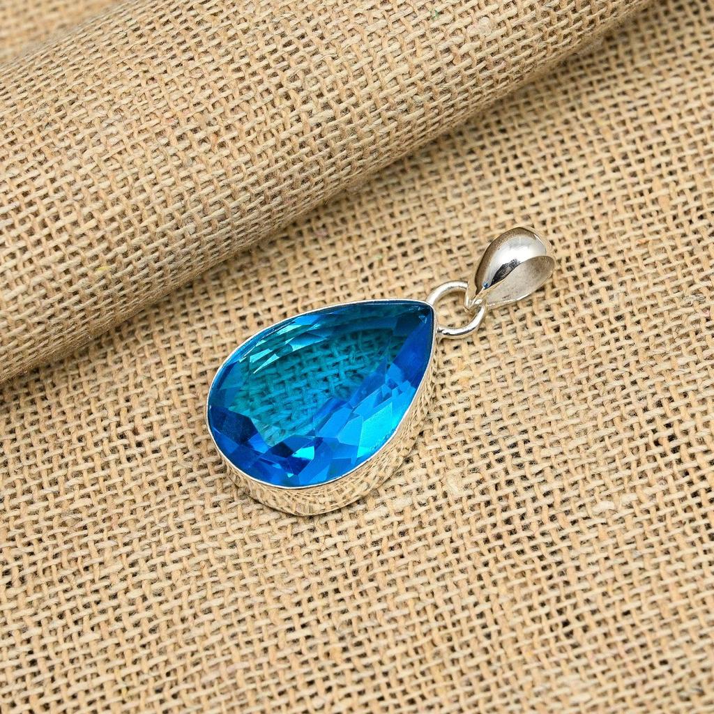Wunderschöner blauer Topas-Edelstein, handgefertigter Schmuckanhänger aus 925er Sterlingsilber als Hochzeitsgeschenk