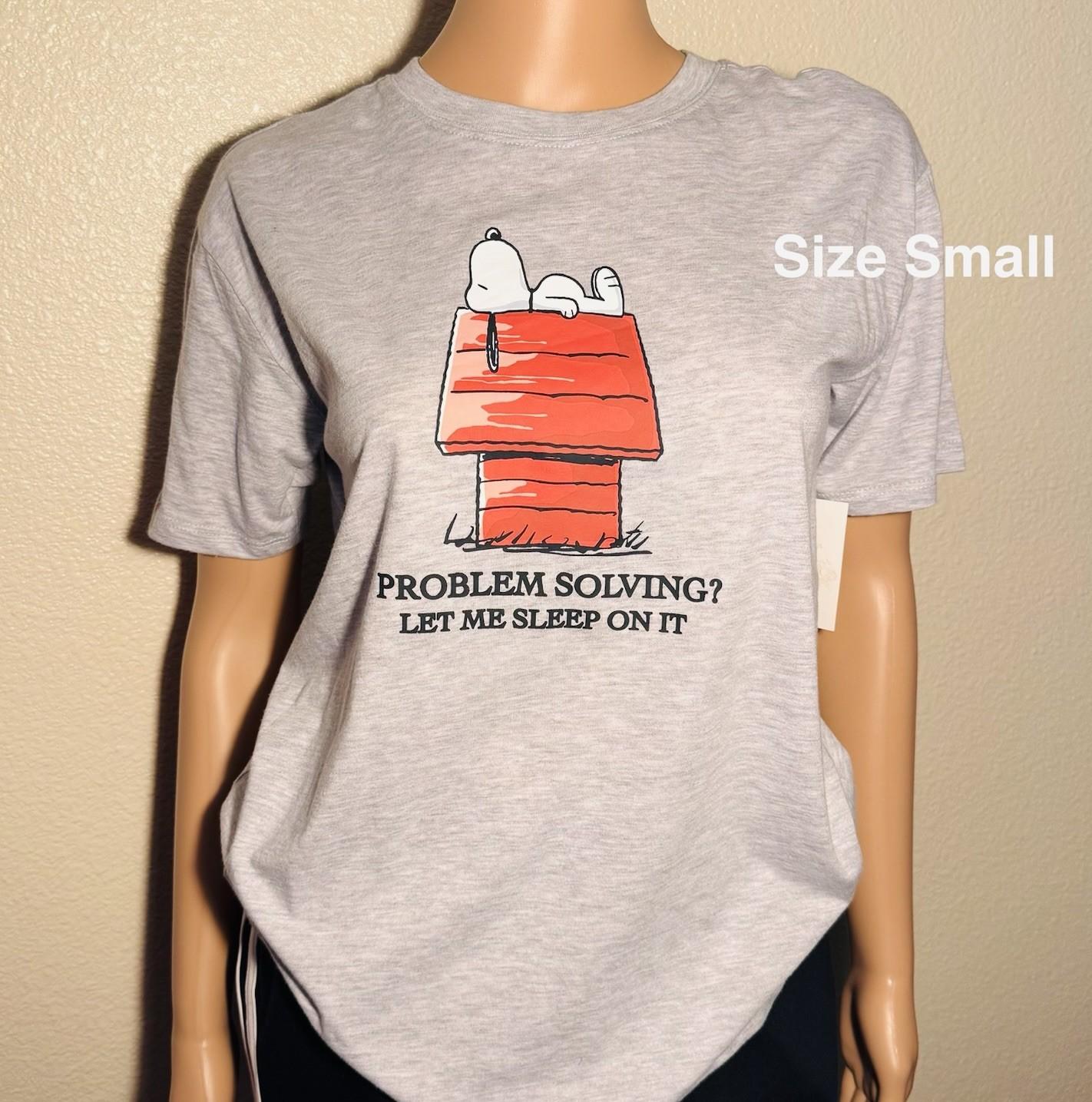 Peanuts Women s Snoopy Graphic Tee, Size Small, Gray XL