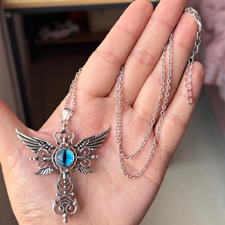Trendsetting Crosses Pendant Necklace Adjustable Length Demon Wing Crucifix Necklace Fashion Neckchain for Daily Wear