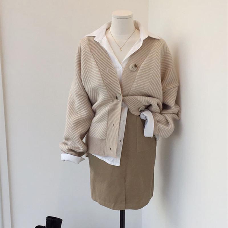 Chic Women's Korean Retro Striped Knit Cardigan - Lazy Style, Loose Fit, Versatile Outerwear for Autumn/Winter 2025.