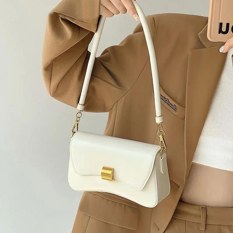 New single shoulder crossbody bag, simple casual armpit bag, French stick bag, fashionable small square bag
