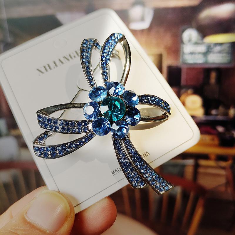Elegant Crystal Bow Brooch for Women - European and American Style Accessories