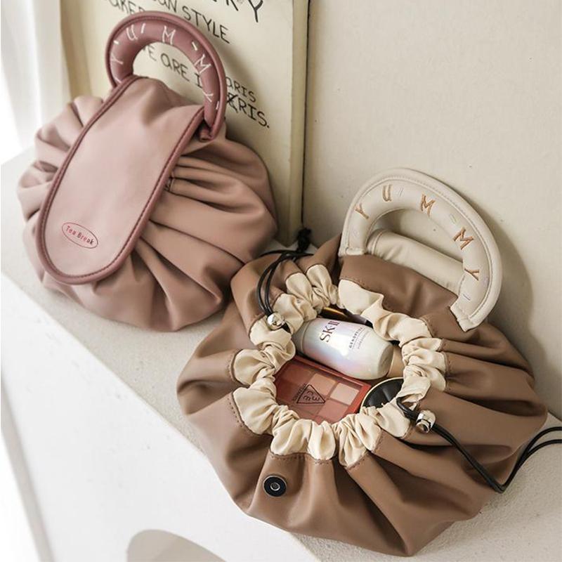 Luxury Drawstring Makeup Bag Creative Letter Travel Handbag Waterproof Pu Toiletry Bag Magnetic Snap Closure Women's Storage Bag
