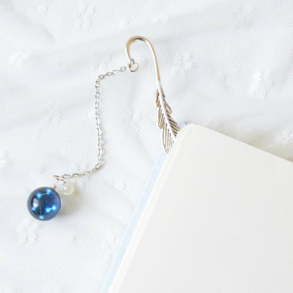 Feather Bookmark Metal Book mark 12 Constellation Bookmark Bookmark Pendant Noctilucent Bookmark