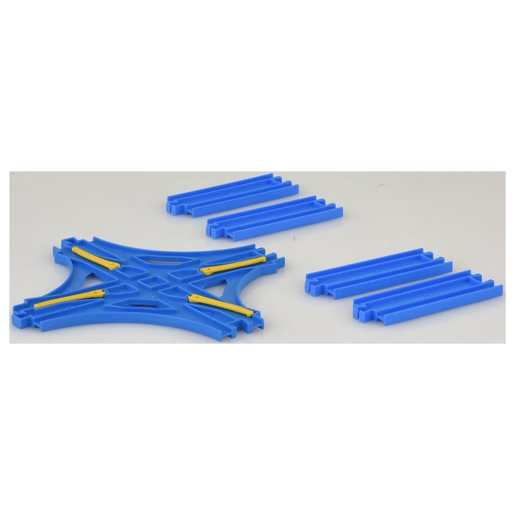 TAKARA TOMY Plarail Crossing Point Rail (Includes 4 1/2 Straight Rails) R-14