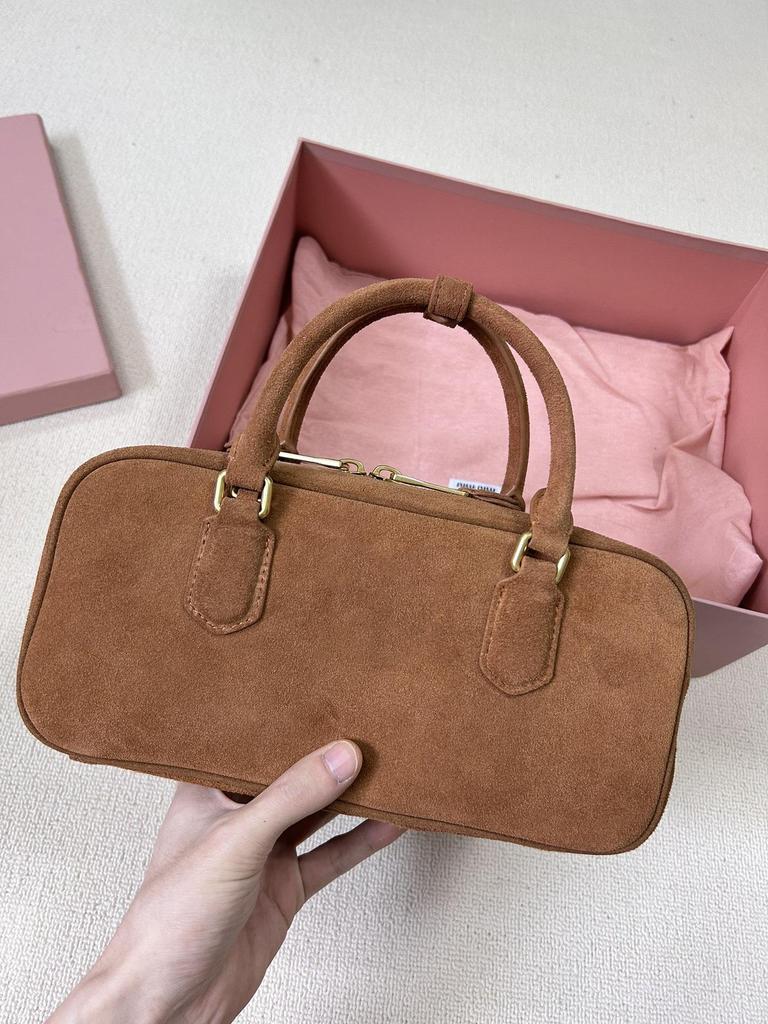 Geantă Boston din piele naturală pentru femei Miu Family Primăvara 2025: Bowling, Geantă de mână, Umăr, Crossbody