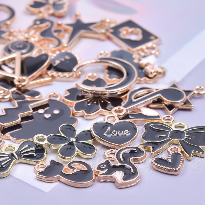 30 stuks/partij Willekeurig Gemengde Emaille Bedels Voor Sieraden Maken Benodigdheden Zon Maan Ster Fruit Dier Bedel Hanger Materialen DIY Oorbellen
