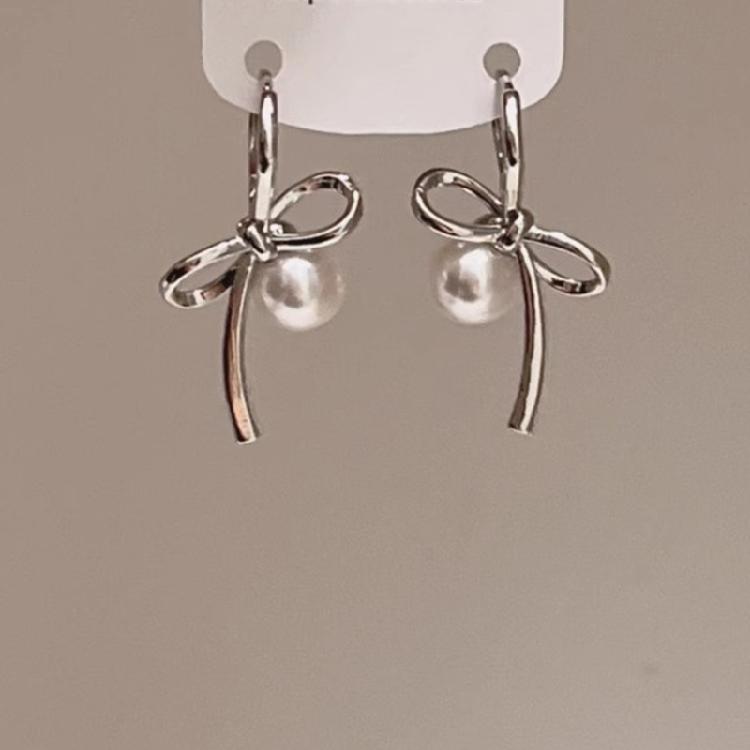 Delicate Earrings with Bowknot Pendant Chic Pearl Ear Piercing Jewelry Ear Hooks