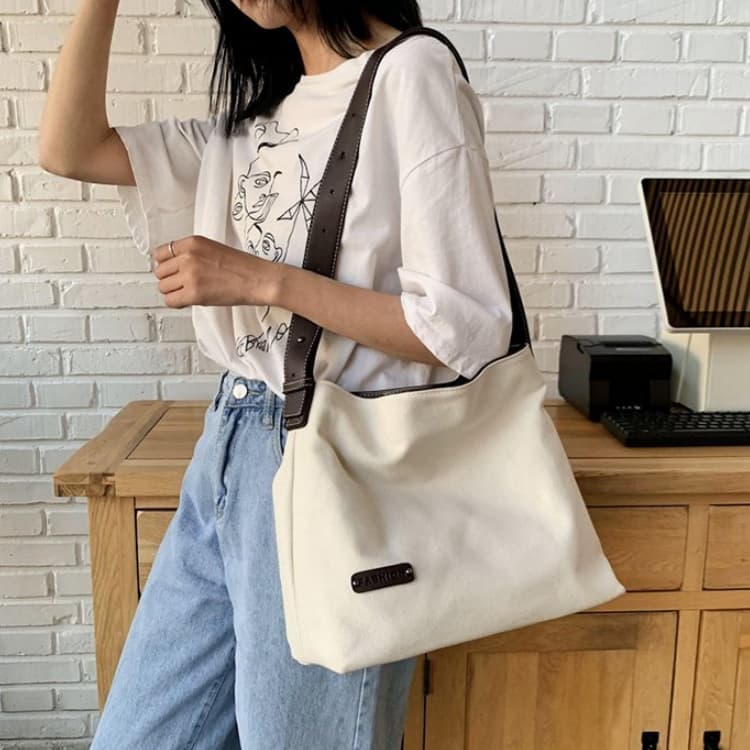 Off-white canvas bumped leather adjustable shoulder strap tote big bag белый