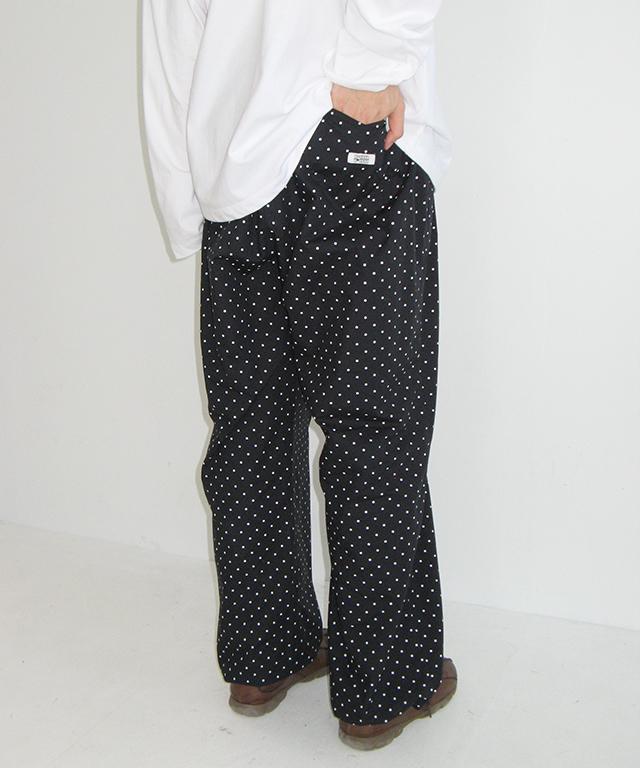 RONRON Back Heart Pocket Banding Jogger Pants Navy Dot