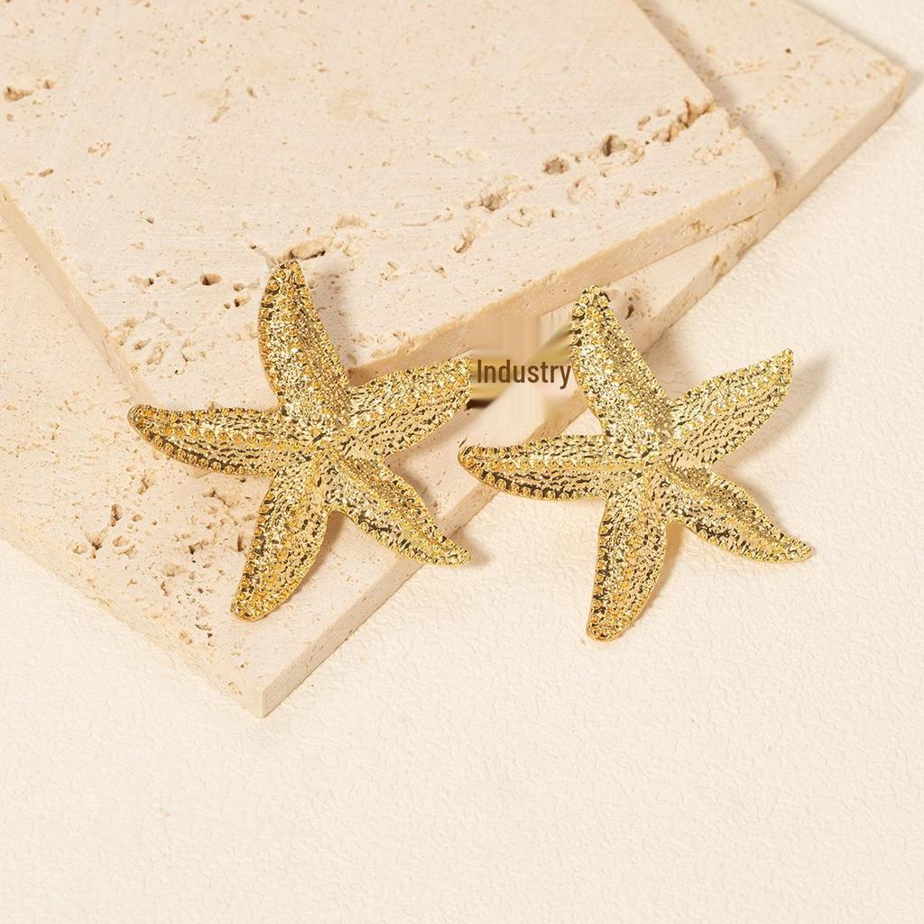 Gold Starfish Earrings: Women's Exaggerated Fashion Statement - Simple Summer Style Jewelry