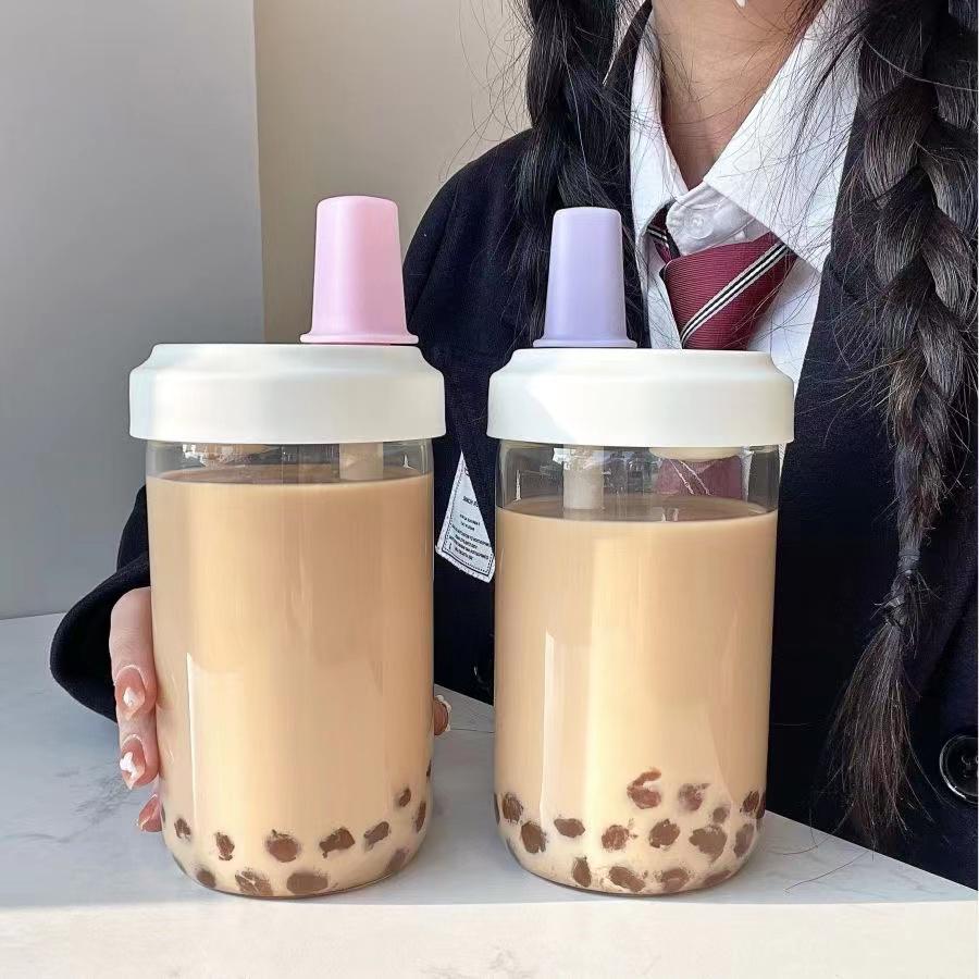 Portable High-Value Milk Tea Plastic Tumbler with Straw for Men and Women, Suitable for Outdoor and Home Use