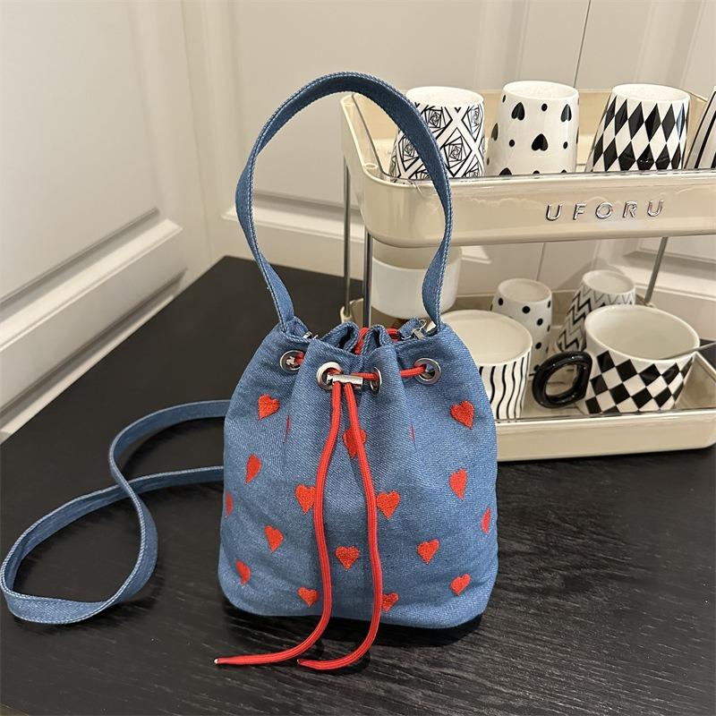 New shoulder messenger bag embroidered love strap handbag with beautiful texture bucket bag woman