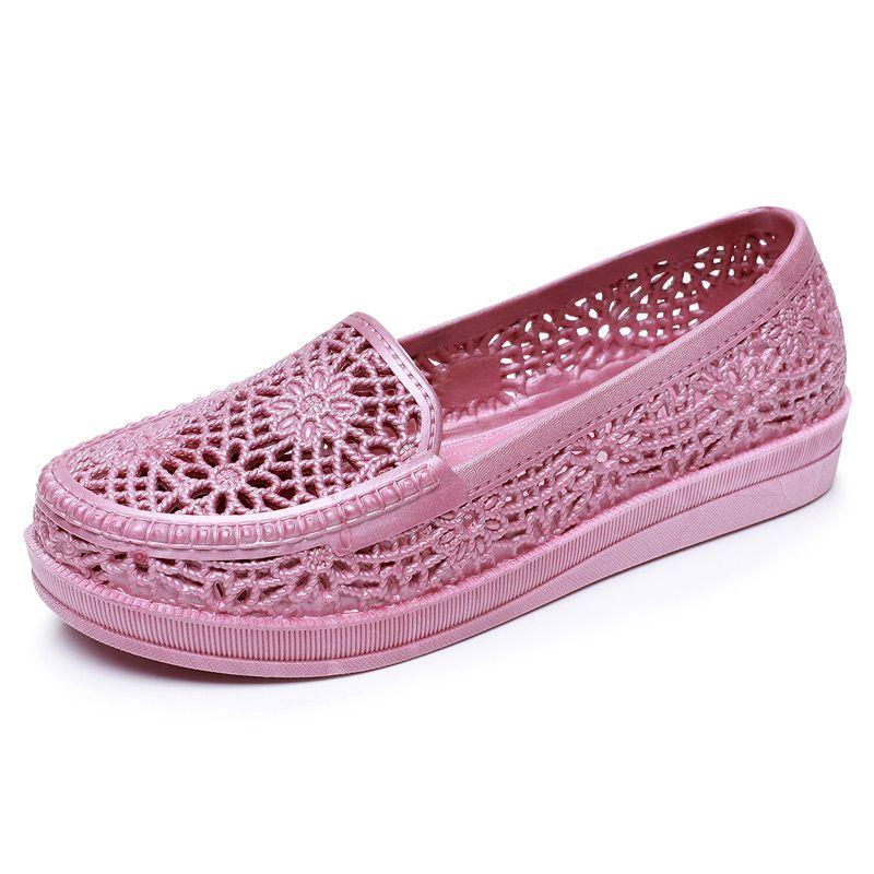 Women's Sandals for Summer Outdoor Wear Fashionable Toe Cap Sandals with Hollow Out Breathable and Anti Slip Features