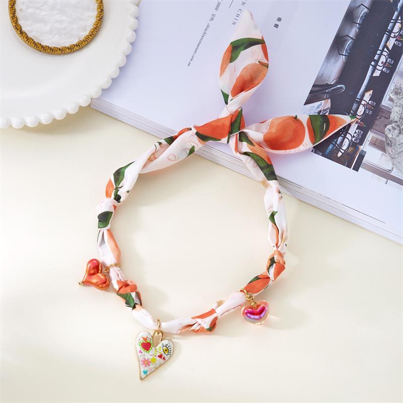 Bohemian Style Satin Bandana Scarf Necklace Vintage Flower Heart Bow Cherry Charm Scarf Pendant Fashion Women Jewelry Accessory