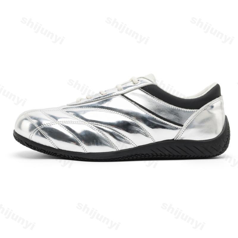 Men's Casual Sports Shoes Autumn Comfortable Non Slip Outdoor Lace Up Flat Shoes Soft Soled Running Shoes Zapatillas Informales