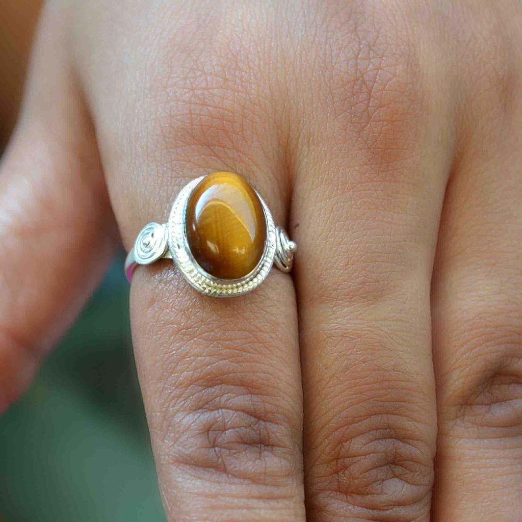 Pierścionek z kamieniem tygrysie oko, Srebro 925, Ręcznie robiony prezent dla niej, Wyjątkowy prezent na Dzień Matki dla mamy