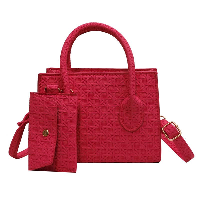 

2024 summer new trend candy color embossed portable small square bag simple personality casual shoulder bag mother and child bag троянди рожеві кольору