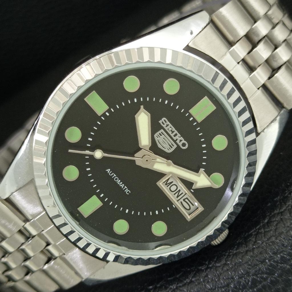 REFURBISHED VINTAGE SEIKO 5 AUTOMATIC JAPAN MENS BLACK DIAL WATCH A444254-1