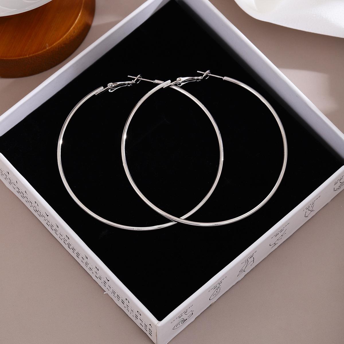 

Minimalist Style Plain Ring Large Earrings, High-End Women S Classic Versatile Simple Style Earrings, Unique Cold Feeling Earrings