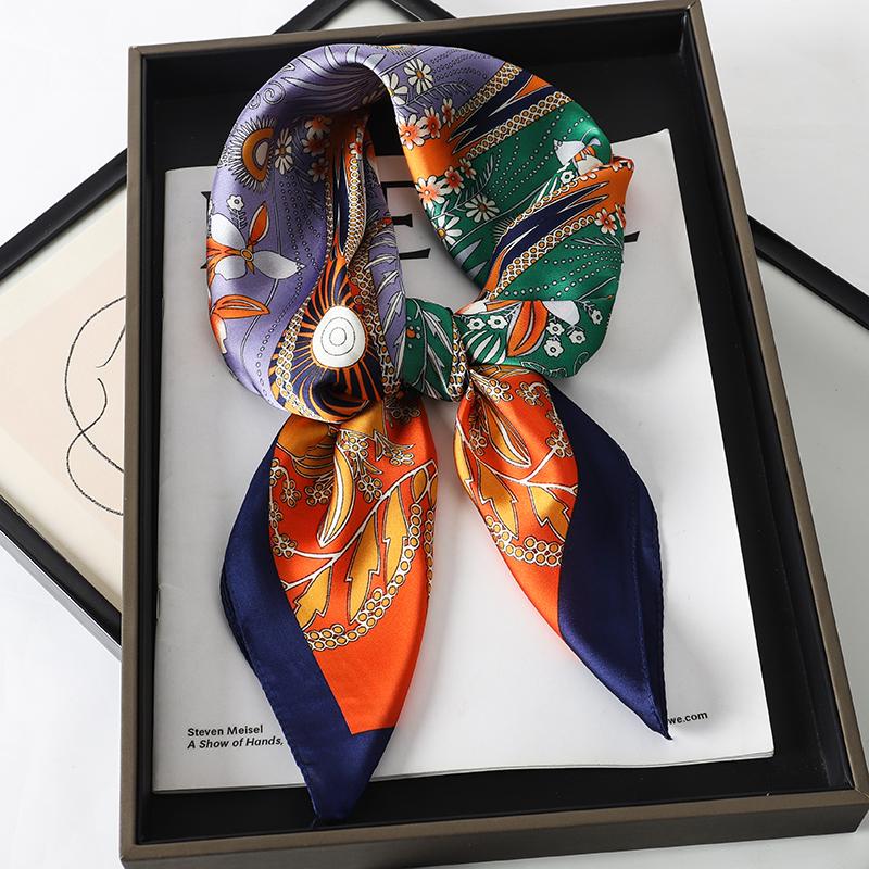 

Роскошный брендовый шелковый квадратный шарф для женщин, резинка для волос с кошачьим воротом, пляжный хиджаб, платок, повязка на голову, бандана, женский платок 70 см 70x70cm