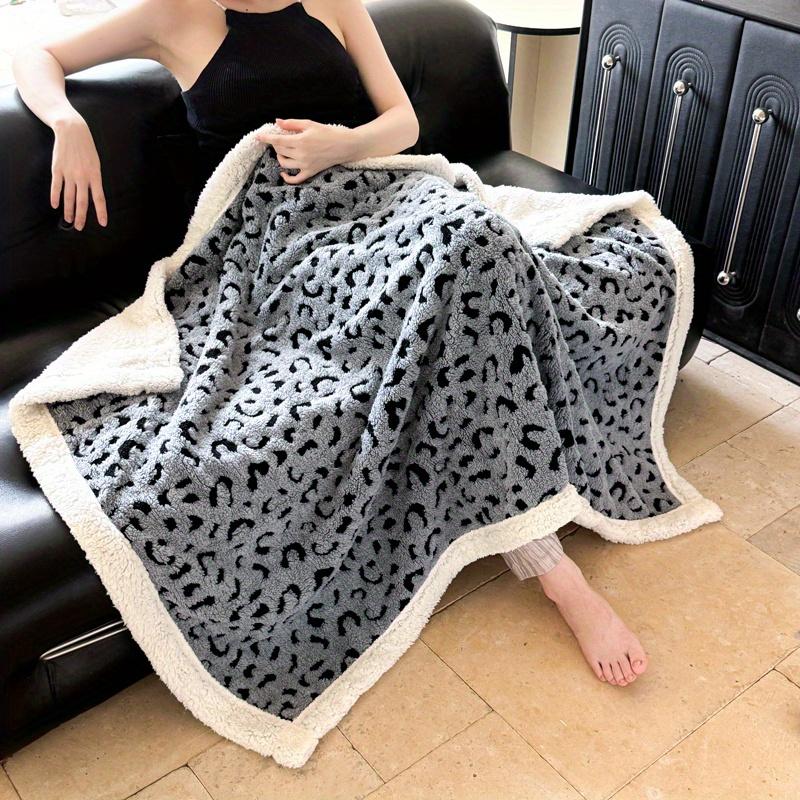 1pc Lamb Velvet Blanket 3D Fashion Design Sherpa Plush Super Soft Fluffy Warm Comfortable Bed Blanket Suitable for Sofa Living