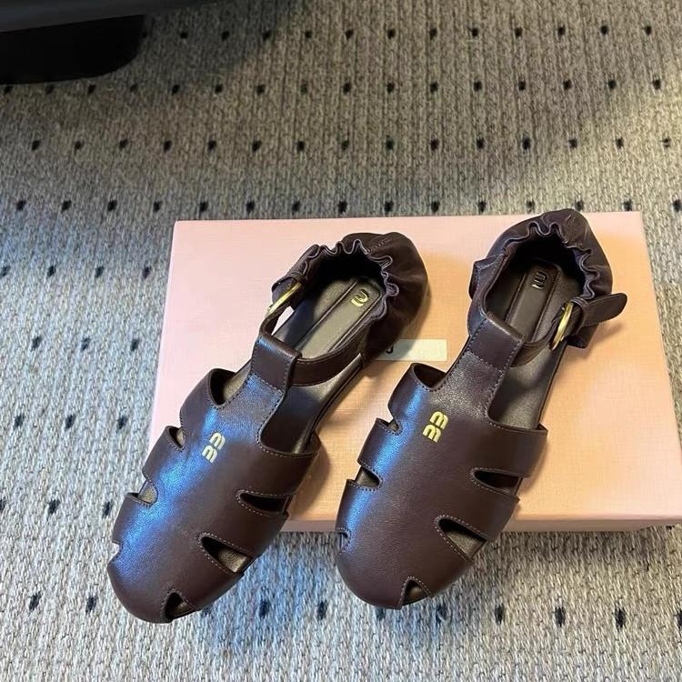 Baotou Roman sandals women's high new retro hollow versatile leather flat-bottomed casual pig cage shoes