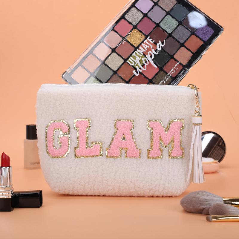 

Teddy velvet chenille embroidered letter patch makeup bag, keychain, tassel wash bag.zwq